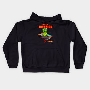 Alien chillin invasion Kids Hoodie